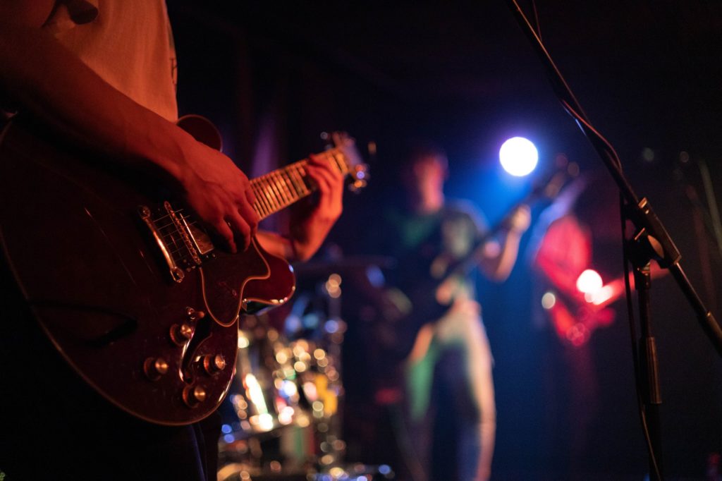 Why Bar Entertainment Live Music in SXM Sint Maarten Caribbean is Essential for Nightlife Success